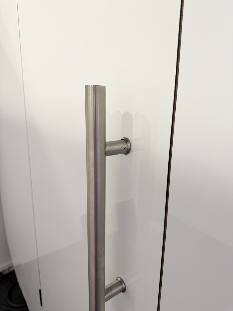 Detal metalowej klamki drzwi sauny COCOSPA Oslo 220